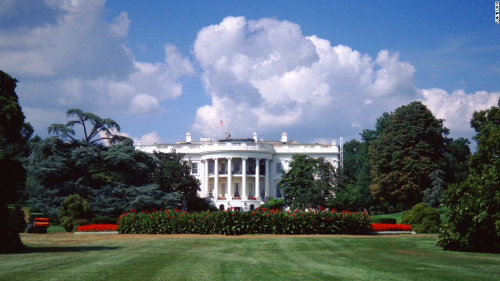 120109043618-white-house-exterior-horizontal-large-gallery.jpg