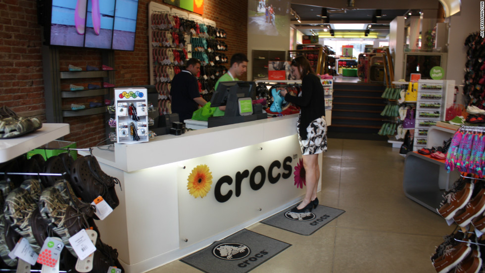 crocs shop near me
