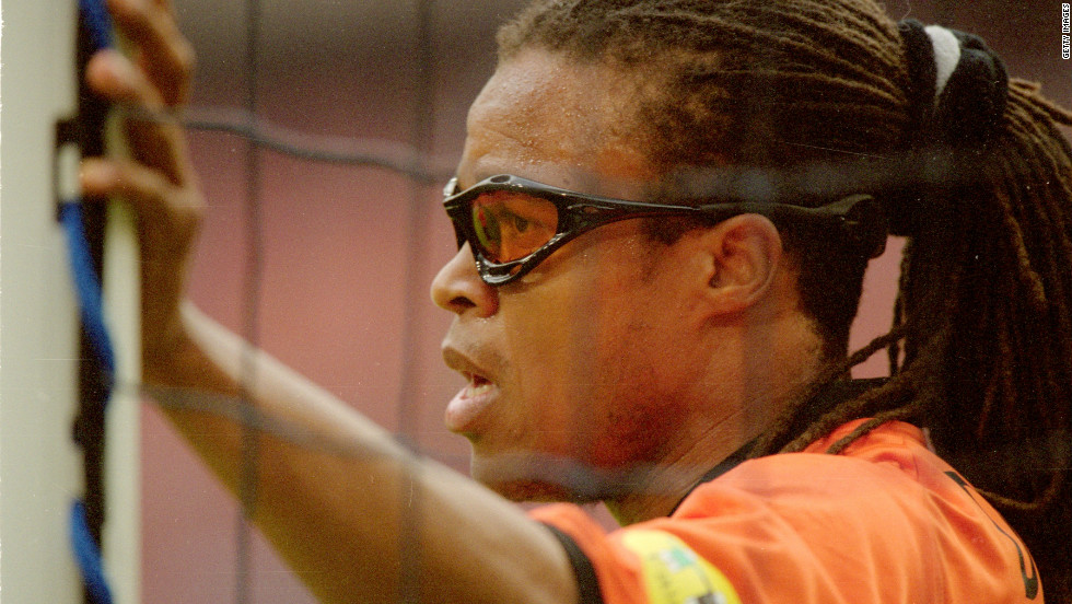 121012112707-edgar-davids-barnet-horizon