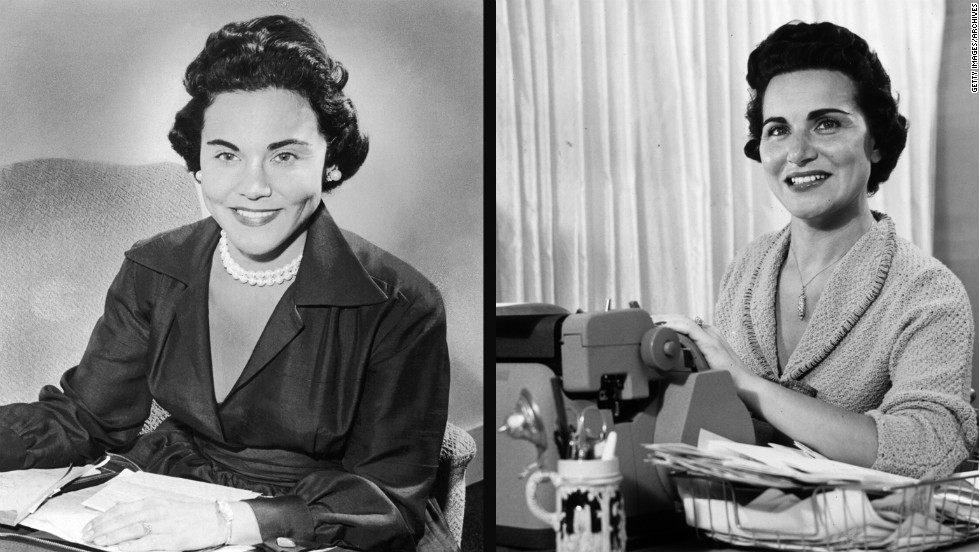 Were Ann Landers and Dear Abby related to each other?