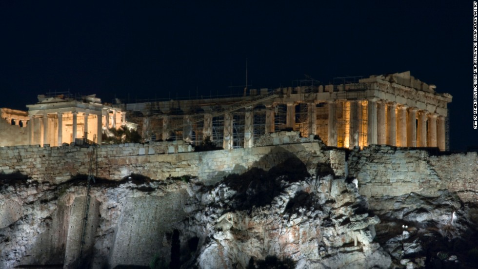 Looming over the city of Athens, this ancient Grecian citadel was built in the 5th century BC and continually beautified through the years. Despite being attacked and pillaged by everyone from the Byzantines to the Venetians, the site still stands to provide important insight into Greek mythology. 