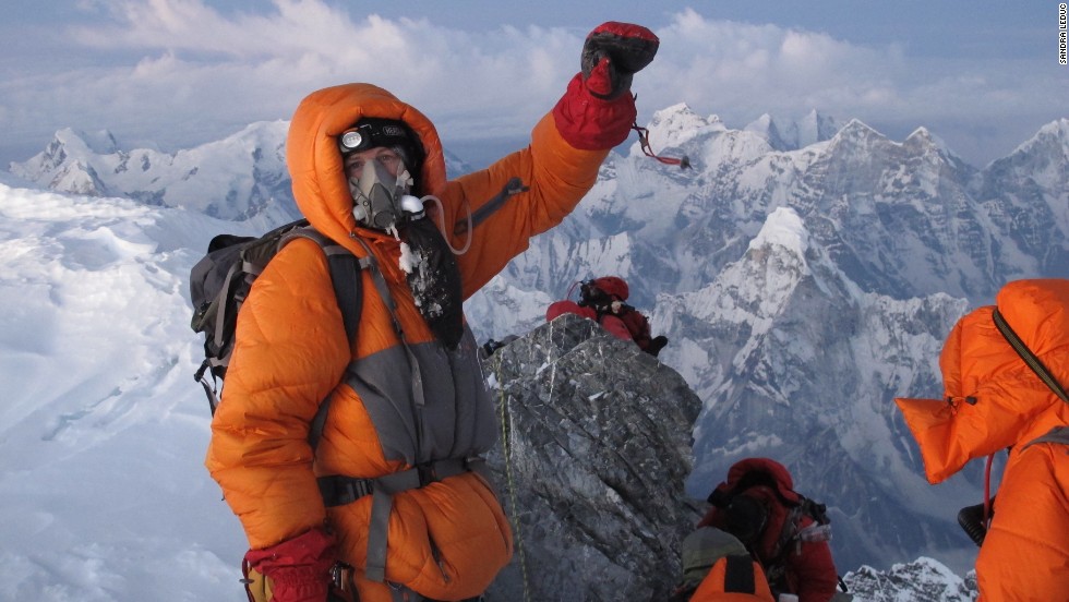 what-happens-to-your-body-on-mount-everest-cnn