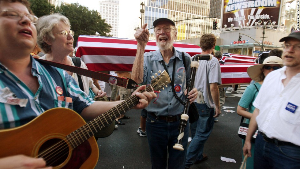 Seeger participates in a protest march in New York City on the eve of the 2004 Republican National Convention.