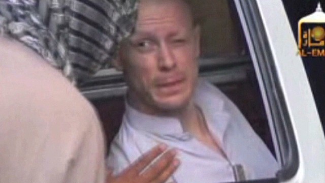 Bowe Bergdahl Ventures Off Base Interacts With Public