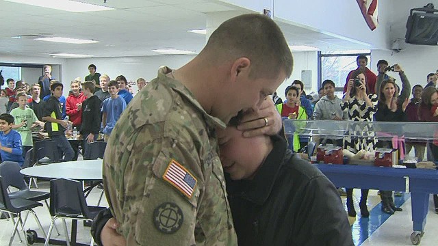 Soldier Dad Surprises Daughter On Birthday Cnn Video 4351