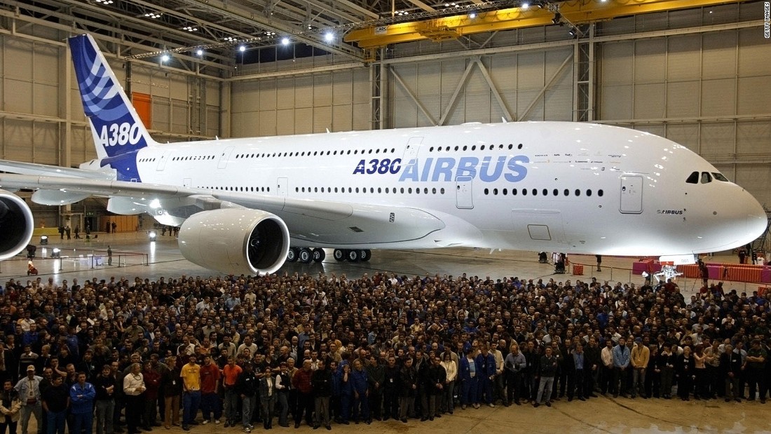 largest commercial airplane