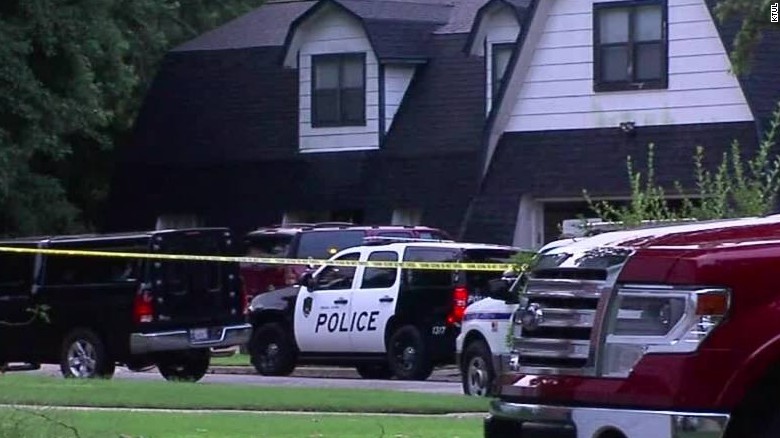 5 Dead In Oklahoma Home 2 Teen Relatives Held By Cops