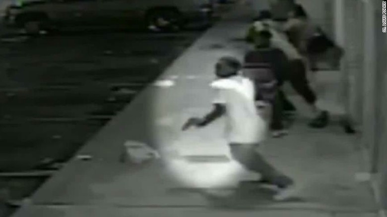 Police Video Shows Ferguson Shooting Suspect With Gun 3401