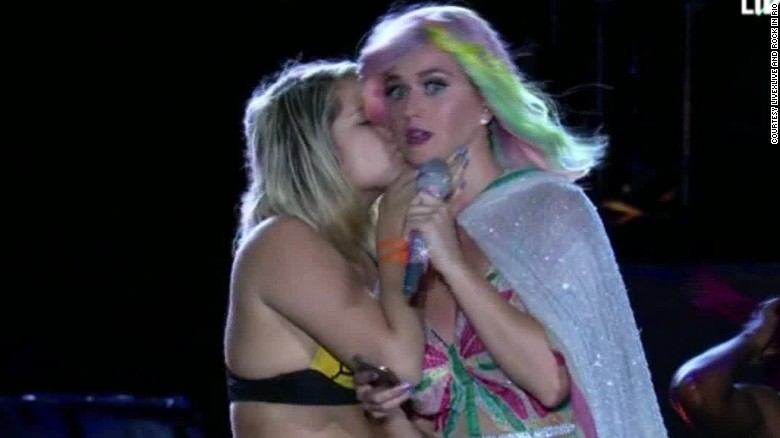 Katy Perry Kissed By A Girl More Than She Expected Cnn 