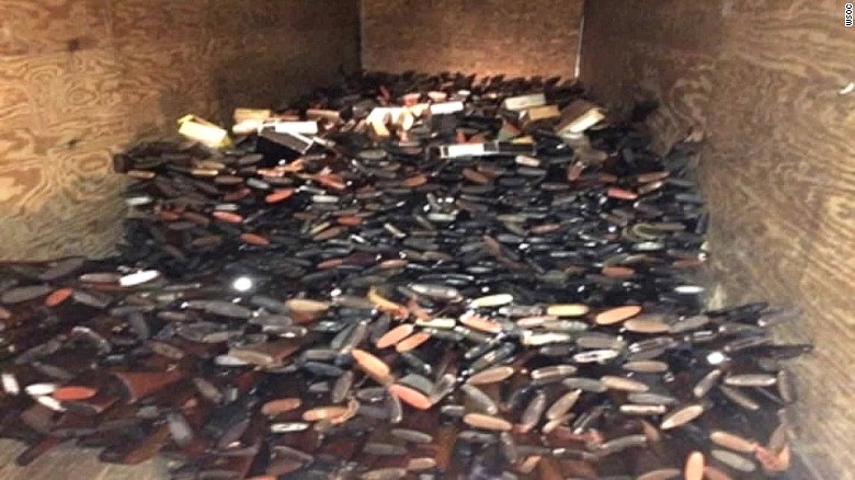 Up To 10000 Guns Seized From South Carolina Home Cnn 