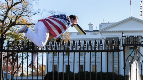 151126164844-white-house-thanksgiving-da