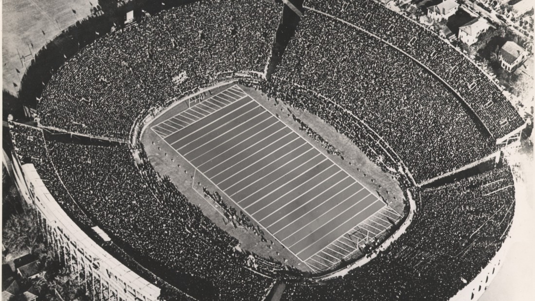 What are some of the stadiums that held the Super Bowl?