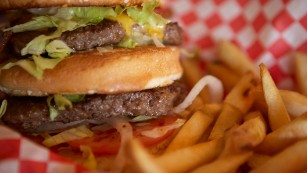Fast food serves up phthalates, too, study suggests