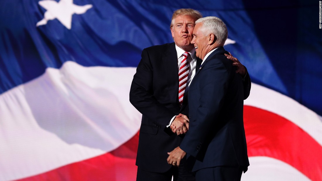 Donald Trump Air Kisses Mike Pence 5167