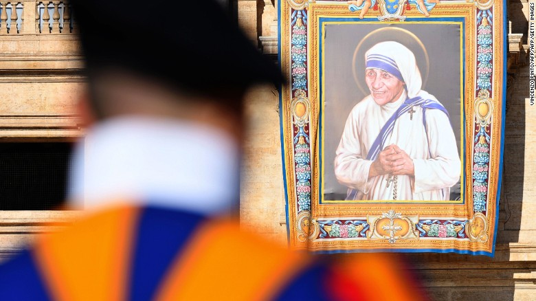 Mother Teresa Declared A Saint Before Huge Crowds In The Vatican Cnn