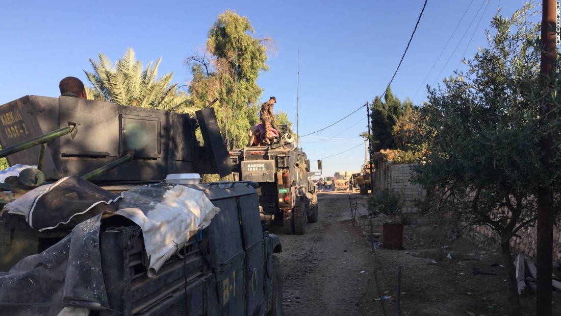 The Kirkuk regiment of the Iraqi counter-terrorism forces moves into the eastern outskirts of Mosul.