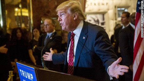 Republican presidential candidate Donald Trump gives a speech outlining his vision for tax reform at his skyscraper on Fifth Avenue on September 28, 2015 in New York City. 