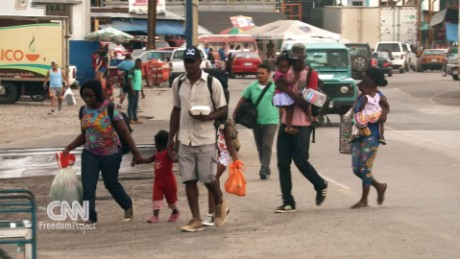 Thousands of migrants trek Latin America to US