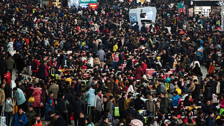 Authorities expect travelers to make 356 million trips by rail during this year's chunyun period. Image: CNN