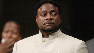 Bishop Eddie Long&#39;s fall from grace (2011)