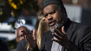Imam delivers message to Trump at inaugural service 