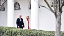 Vice President Joe Biden and his wife, Jill, prepare to leave the White House for the final time.
