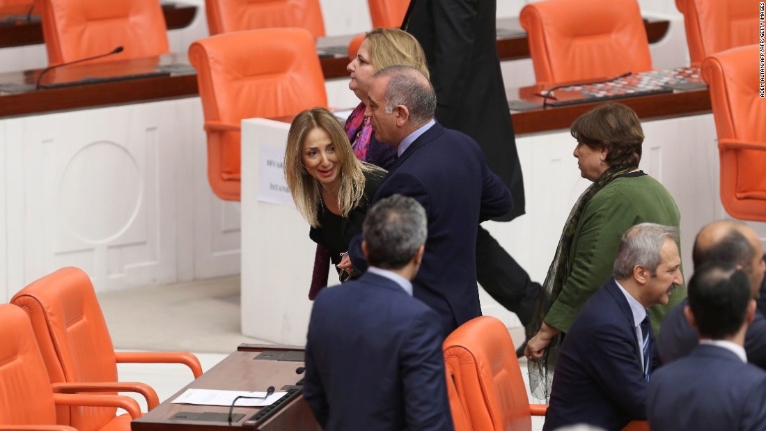 Turkish lawmakers approve bill boosting Erdogan's power