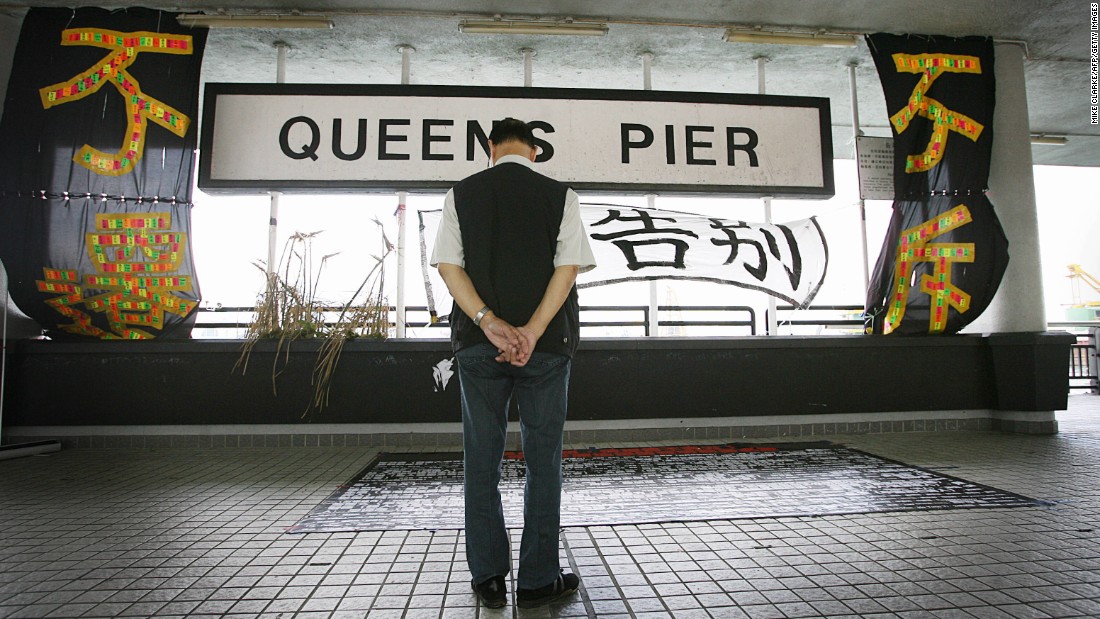 Queen&#39;s Pier in Hong Kong was controversially demolished in 2007 to make way for the construction of a major highway. Its parts are in storage and there are calls for it to be reassembled.