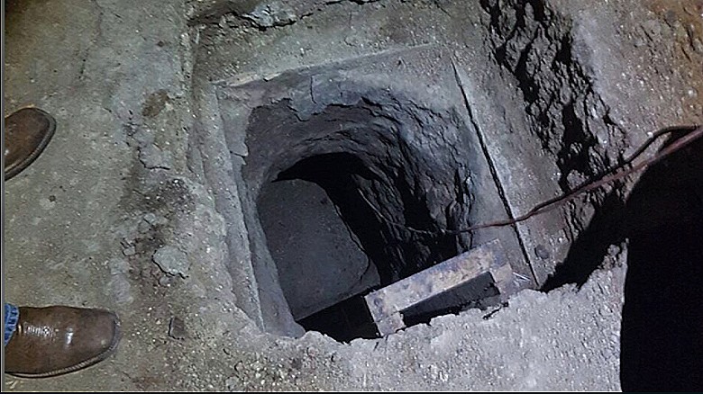 Inmates use tunnel to escape Mexican prison