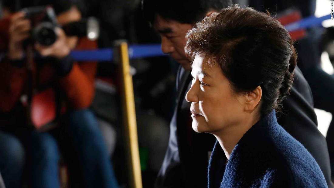 South Korea's ousted leader Park Geun-hye arrives at a prosecutor's office in Seoul, South Korea Tuesday, March 21, 2017. Park said she was &quot;sorry&quot; to the people as she arrived Tuesday at a prosecutors&#39; office for questioning over a corruption scandal that led to her removal from office. (Kim Hong-ji/Pool Photo via AP)