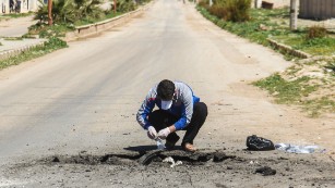 Syria strikes: Site of chemical attack hit again