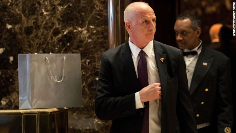 Trump's aide, longtime bodyguard plans to leave White House