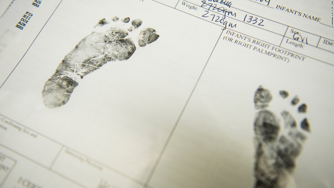 As is tradition, the newborn&#39;s footprints were stamped shortly after birth. Jayda Jewel weighed in at 6 pounds and stretched 17 inches.