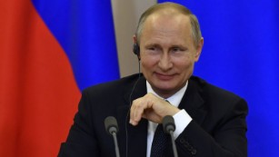 Putin: US political behavior sad, alarming