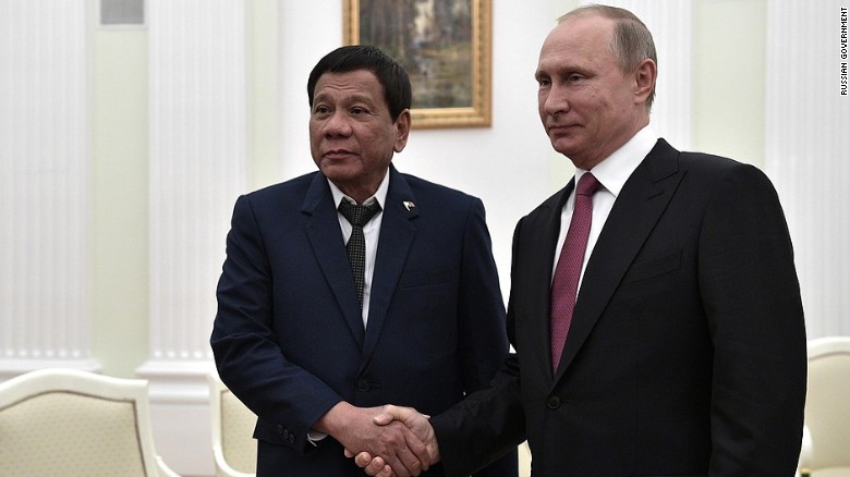 Philippines President Duterte meets his Russian counterpart in Moscow, May 23.