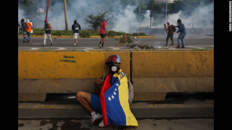 170623110026-01-venezuela-protest-0622-restricted-exlarge-169.jpg