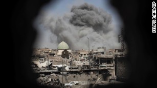 Mosul: Iraqi-led forces push into key city