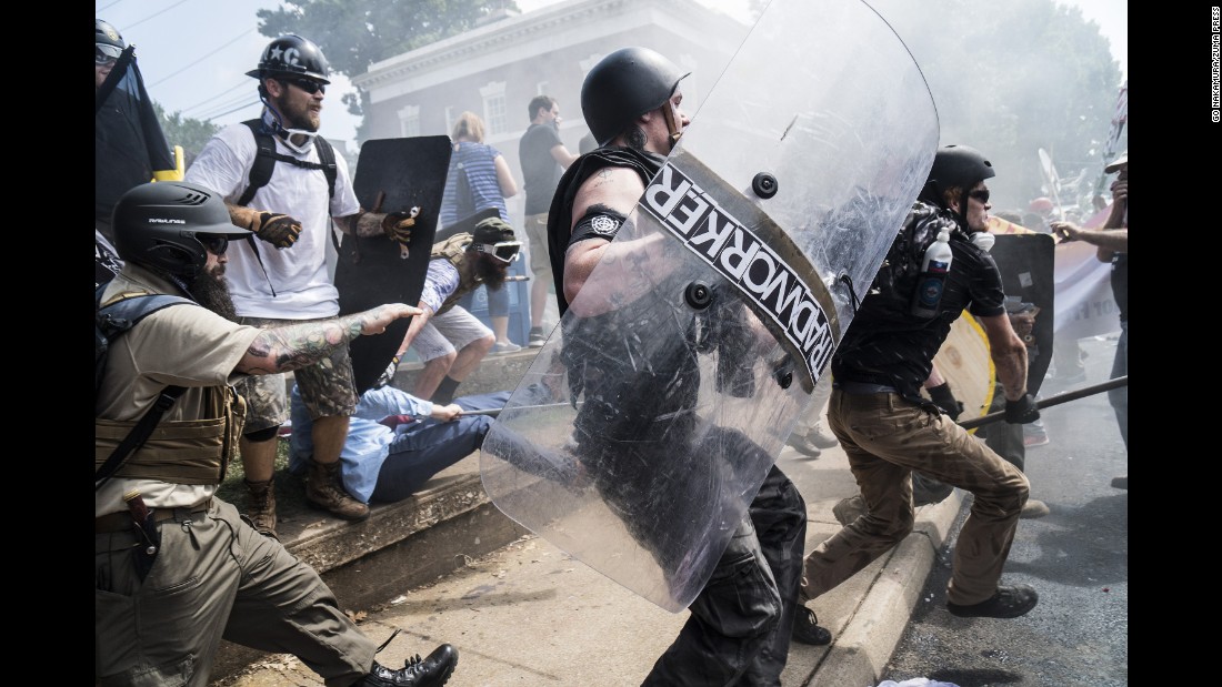 170812202449-32-charlottesville-white-nationalist-protest-0812-restricted-super-169.jpg