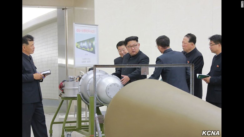 핵 장치는 대륙간 탄도 미사일 탄두에 탑재되고 있다고 KCNA는 말했다.