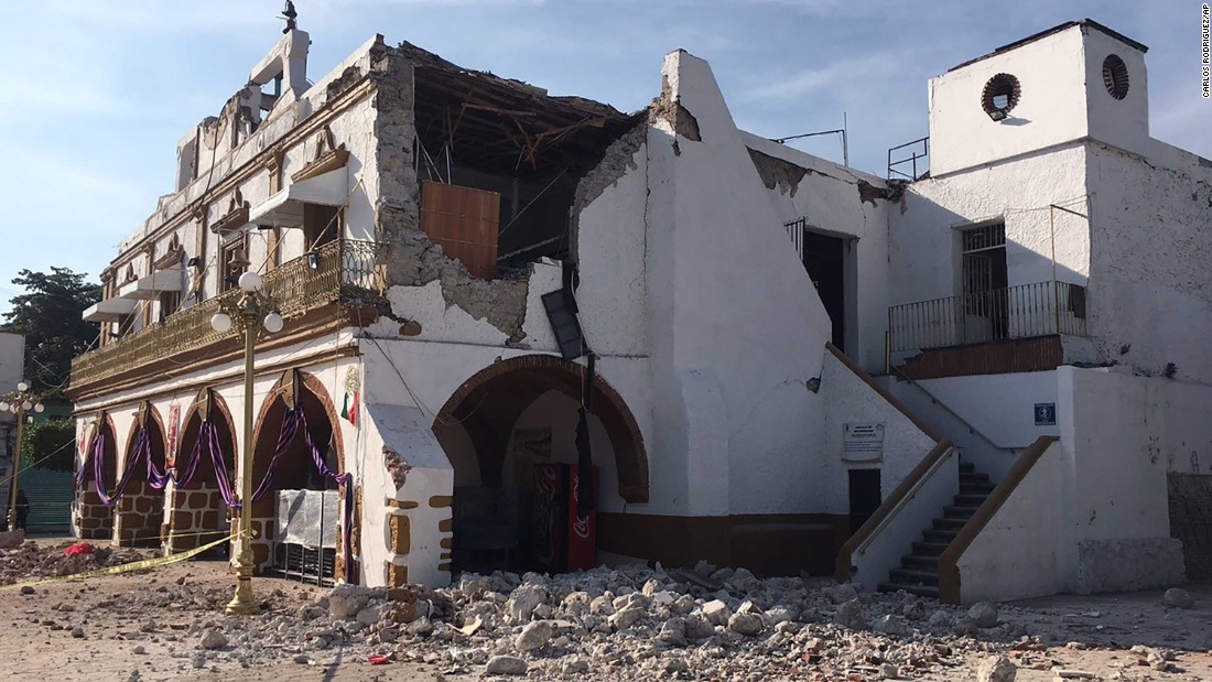 The quake damaged the Jojutla Municipal Palace.