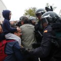 BT103 spain referendum protest 1001