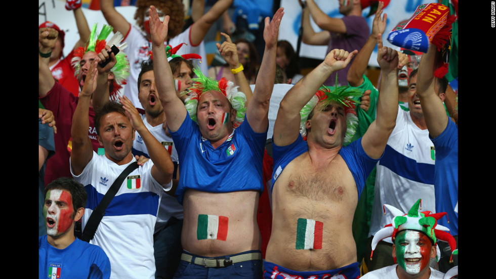Italy reach semi-finals after penalty kicks drama - CNN
