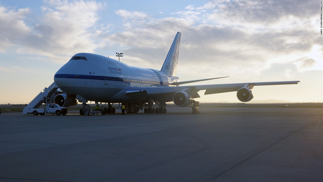 NASA's 747SP SOFIA: World's biggest flying observatory - CNN.com