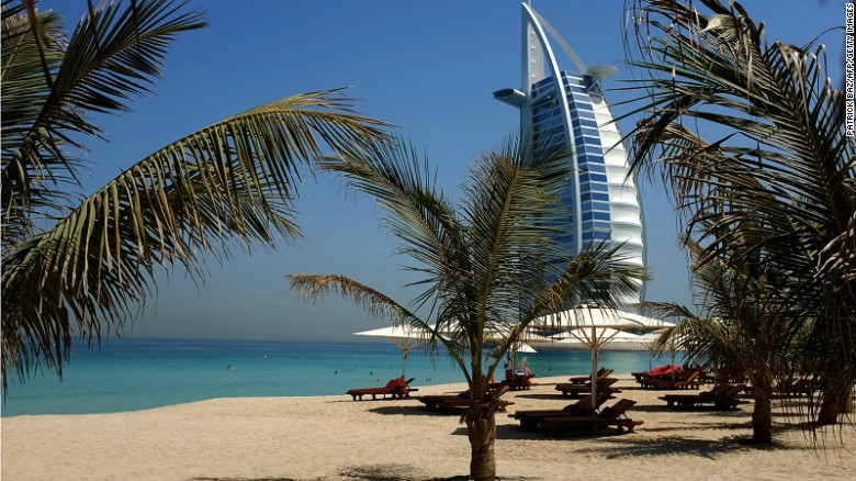 Both parks are located within easy reach of Dubai&#39;s beaches.