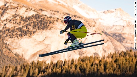 Erik Guay performs during the FIS Alpine Skiing World Cup 2016, in Val Gardena, Italy on December 14, 2016  // Erich Spiess/ASP/Red Bull Content Pool // P-20161219-00427 // Usage for editorial use only // Please go to www.redbullcontentpool.com for further information. // 