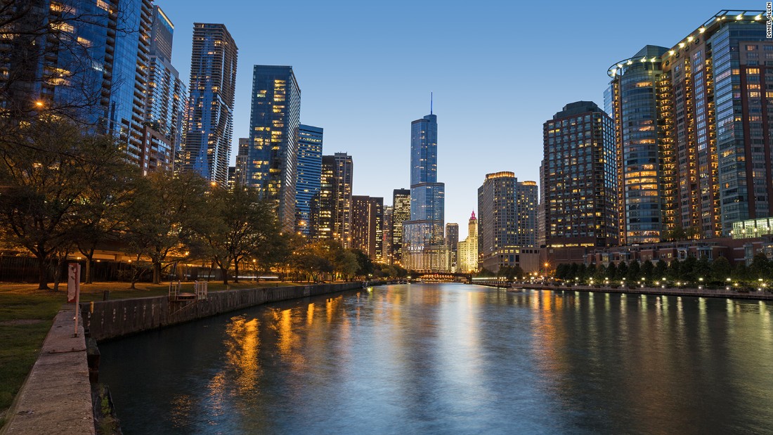 Chicago Riverwalk open for business (and pleasure) - CNN.com