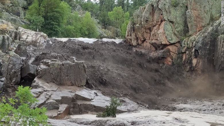 At least 9 die in Arizona flash flooding - CNN