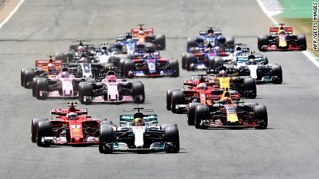 NORTHAMPTON, ENGLAND - JULY 16:  Lewis Hamilton of Great Britain driving the (44) Mercedes AMG Petronas F1 Team Mercedes F1 WO8 lead at the start during the Formula One Grand Prix of Great Britain at Silverstone on July 16, 2017 in Northampton, England.  (Photo by Mark Thompson/Getty Images)