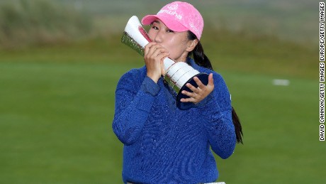 KINGSBARNS, SCOTLAND - AUGUST 06:  In-Kyung Kim of South Korea holds the trophy after her victory during the final round of the Ricoh Women&#39;s British Open at Kingsbarns Golf Links, on August 6, 2017 in Kingsbarns, Scotland.  (Photo by David Cannon/Getty Images)