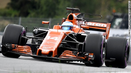 McLaren&#39;s Spanish driver Fernando Alonso drives his car during the qualifying session of the Formula One Austria Grand Prix at the Red Bull Ring in Spielberg, on July 8, 2017. / AFP PHOTO / ANDREJ ISAKOVIC        (Photo credit should read ANDREJ ISAKOVIC/AFP/Getty Images)